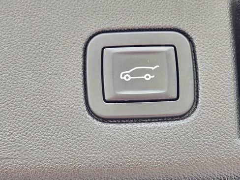 Used 2019 Chevrolet Equinox Premier image 33