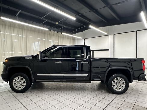 Certified 2024 Chevrolet Silverado 2500 High Country AWD/4WD image 12