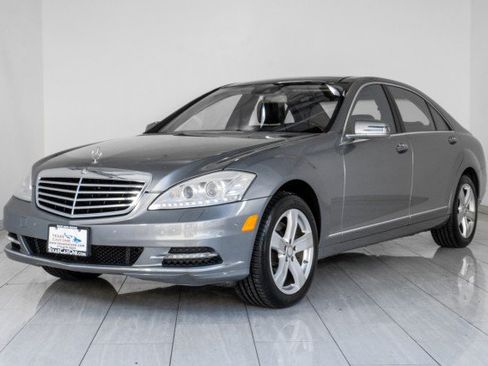 Used 2013 Mercedes-Benz S 550 4MATIC image 4