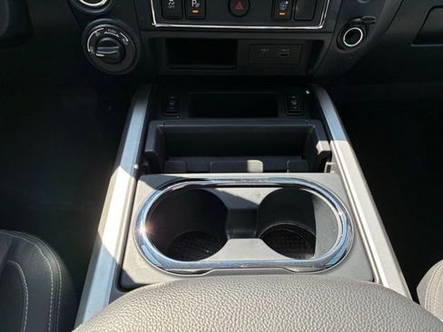 Certified 2024 Nissan Titan SV w/ SV Convenience Package AWD/4WD image 16