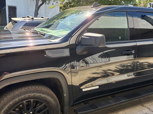 Used 2022 GMC Sierra 1500 Elevation w/ Preferred Package AWD/4WD image 2