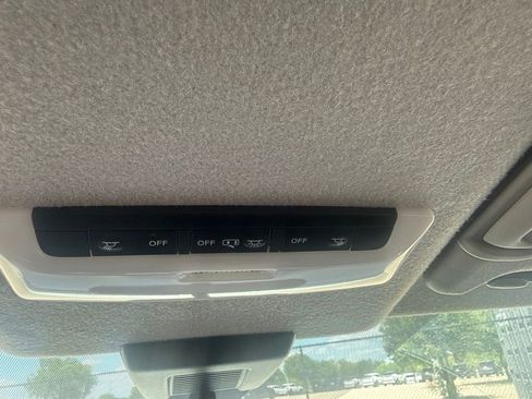 Certified 2021 Nissan Kicks SV FWD image 22
