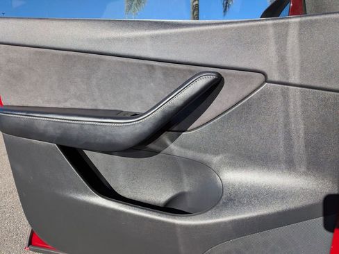 Used 2020 Tesla Model Y Performance image 12