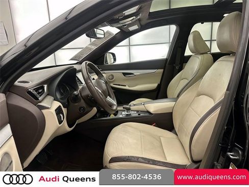 Used 2019 INFINITI QX50 Essential w/ Sensory Package image 12