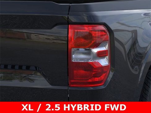 New 2025 Ford Maverick XL image 22