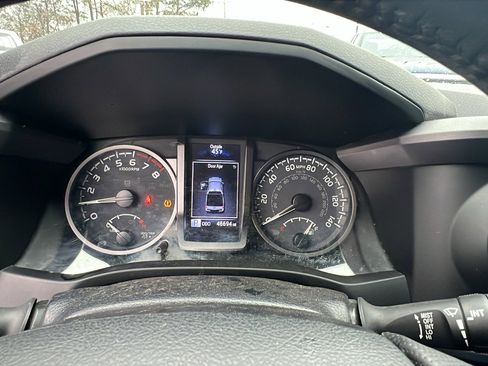 Used 2022 Toyota Tacoma TRD Sport image 29