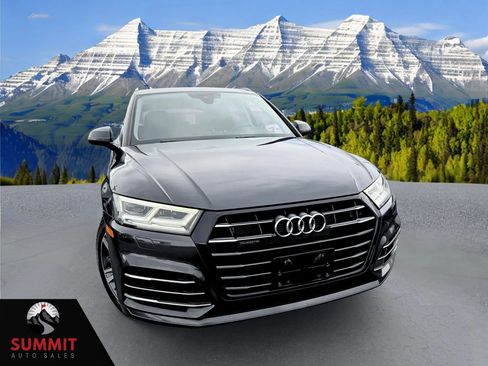 Used 2020 Audi Q5 e Premium Plus w/ Premium Plus Package AWD/4WD image 1