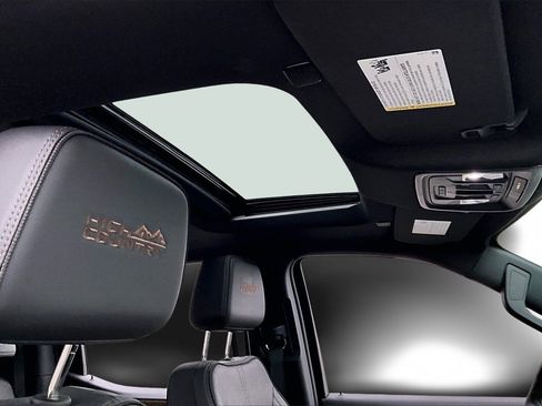 Used 2025 Chevrolet Silverado 1500 High Country w/ Midnight Edition image 16