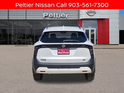 New 2025 Nissan Kicks SR w/ Illumination Package