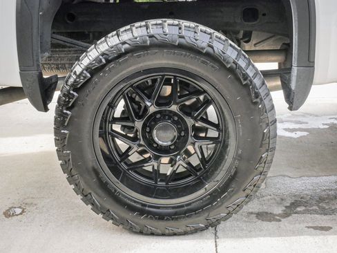 Used 2024 GMC Sierra 1500 Elevation AWD/4WD image 13