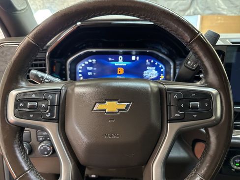 Used 2022 Chevrolet Silverado 1500 LT w/ Protection Package image 17