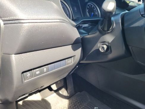 Certified 2021 Toyota Venza LE image 16