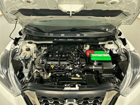 Certified 2019 Nissan Kicks SR w/ SR Premium Package image 23