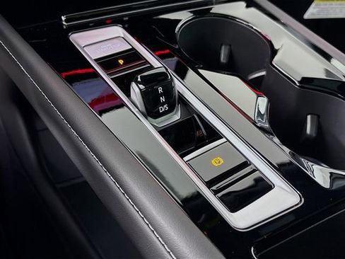 New 2026 Volkswagen Atlas Cross Sport SEL R-Line image 18