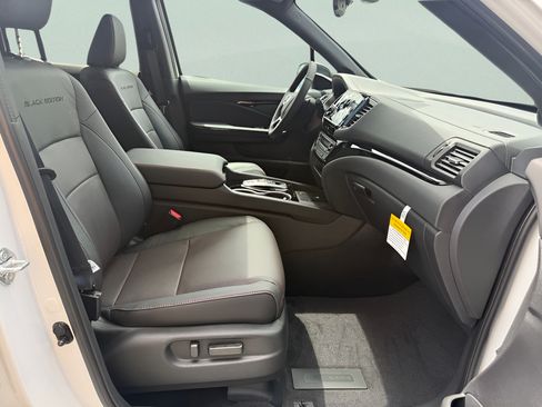New 2026 Honda Ridgeline Black Edition image 16