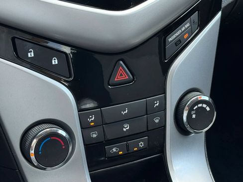 Used 2012 Chevrolet Cruze LS w/ Connectivity Package FWD image 35