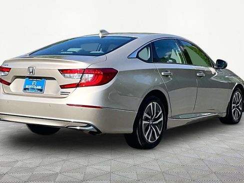 Used 2018 Honda Accord Touring image 6