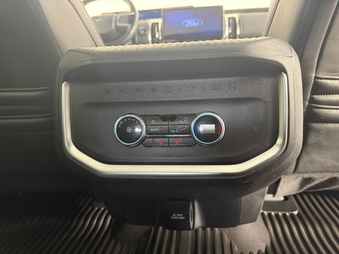 Certified 2025 Ford Expedition Tremor AWD/4WD image 17