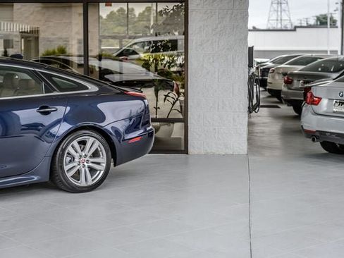 Used 2016 Jaguar XJ R-Sport AWD/4WD image 57