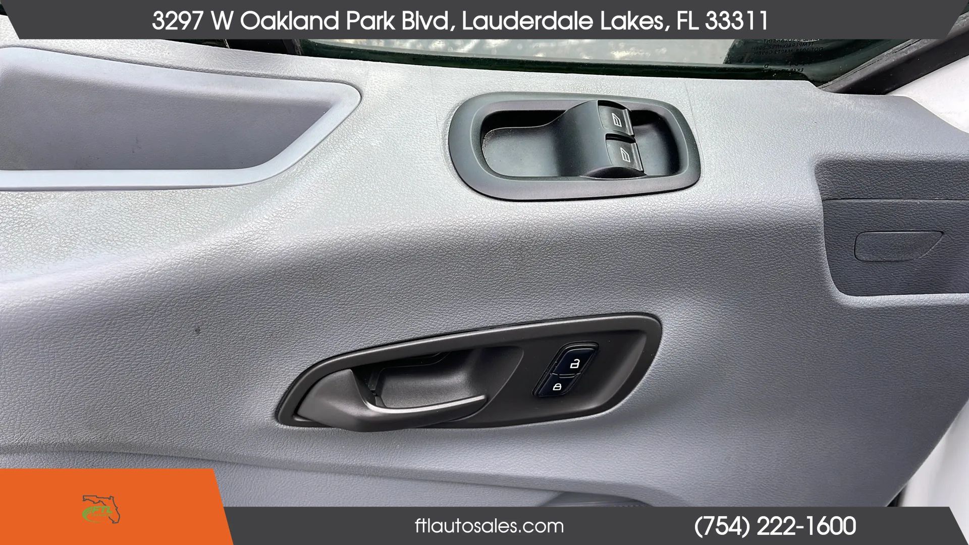 Used 2015 Ford Transit 150 130 Low Roof w/ Exterior Upgrade Package RWD image 20
