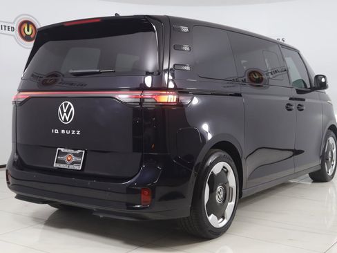 Used 2025 Volkswagen ID. Buzz Pro S image 3