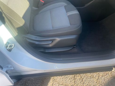 Used 2025 Chevrolet Blazer LT image 27