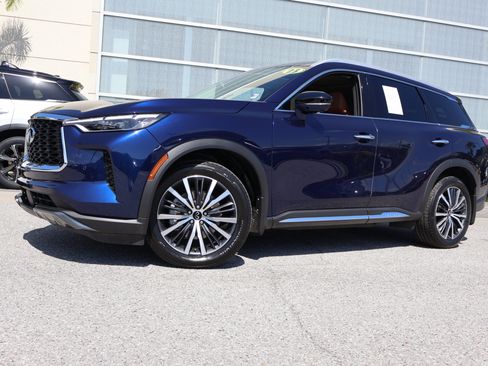 Certified 2023 INFINITI QX60 Sensory w/ Cargo Package AWD/4WD image 1