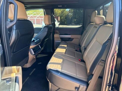 Used 2023 Ford F250 Lariat w/ Black Appearance Package image 24