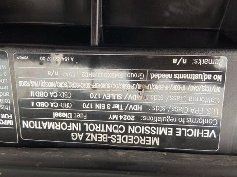 Used 2024 Mercedes-Benz Sprinter 2500 w/ Acoustic Package image 34