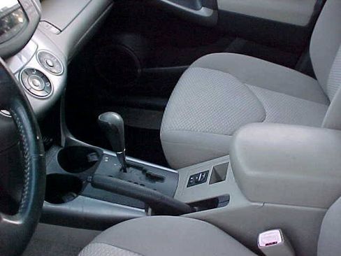 Used 2006 Toyota RAV4 Limited AWD/4WD image 39