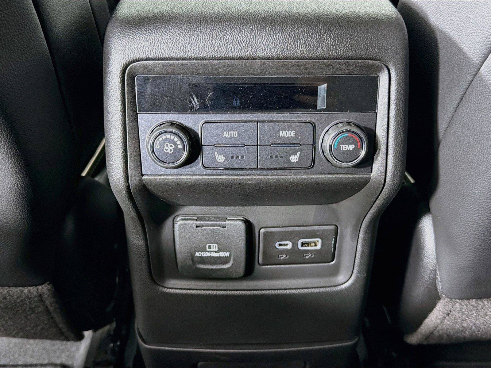 Used 2023 GMC Acadia Denali w/ Denali Technology Package AWD/4WD image 29