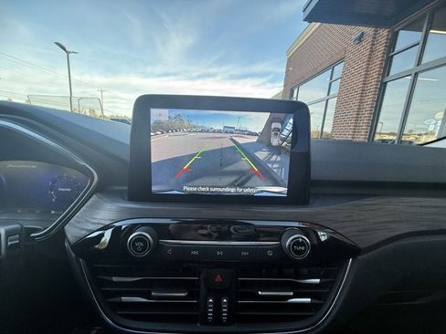 Used 2020 Ford Escape Titanium w/ Titanium Premium Package 2.0 image 28