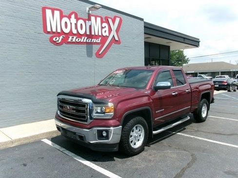Used 2015 GMC Sierra 1500 SLT w/ Driver Alert Package AWD/4WD image 2