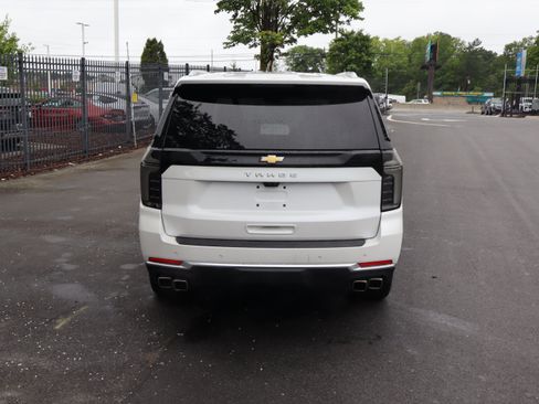 Used 2025 Chevrolet Tahoe High Country AWD/4WD image 9