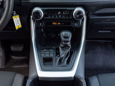 Used 2019 Toyota RAV4 LE w/ Carpet Mat Package AWD/4WD image 23