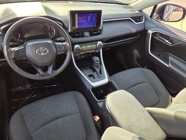 Used 2024 Toyota RAV4 XLE AWD/4WD image 8