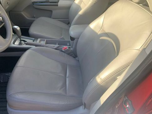 Used 2011 Subaru Forester 2.5X Limited AWD/4WD image 3