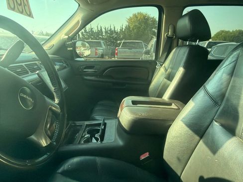Used 2007 GMC Yukon XL Denali AWD/4WD image 7