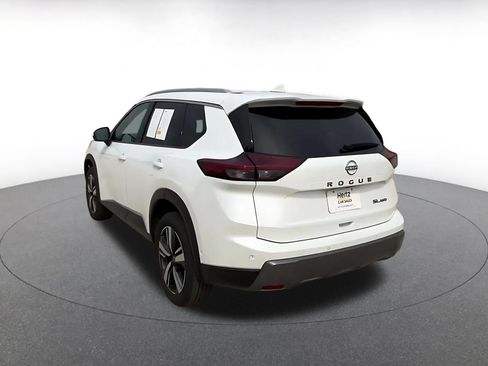 Used 2026 Nissan Rogue SL AWD/4WD image 10
