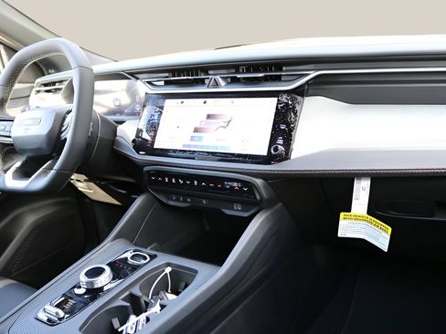 New 2026 Jeep Cherokee Limited AWD/4WD image 17