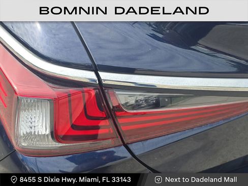 Used 2024 Lexus ES 350 350 image 9