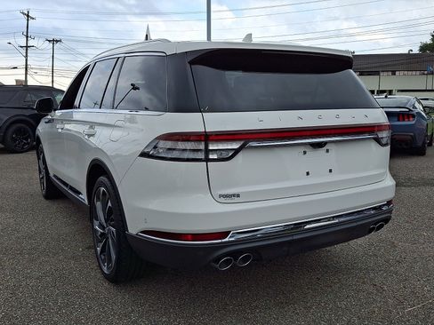 Used 2023 Lincoln Aviator Reserve w/ Equipment Group 201A AWD/4WD image 8