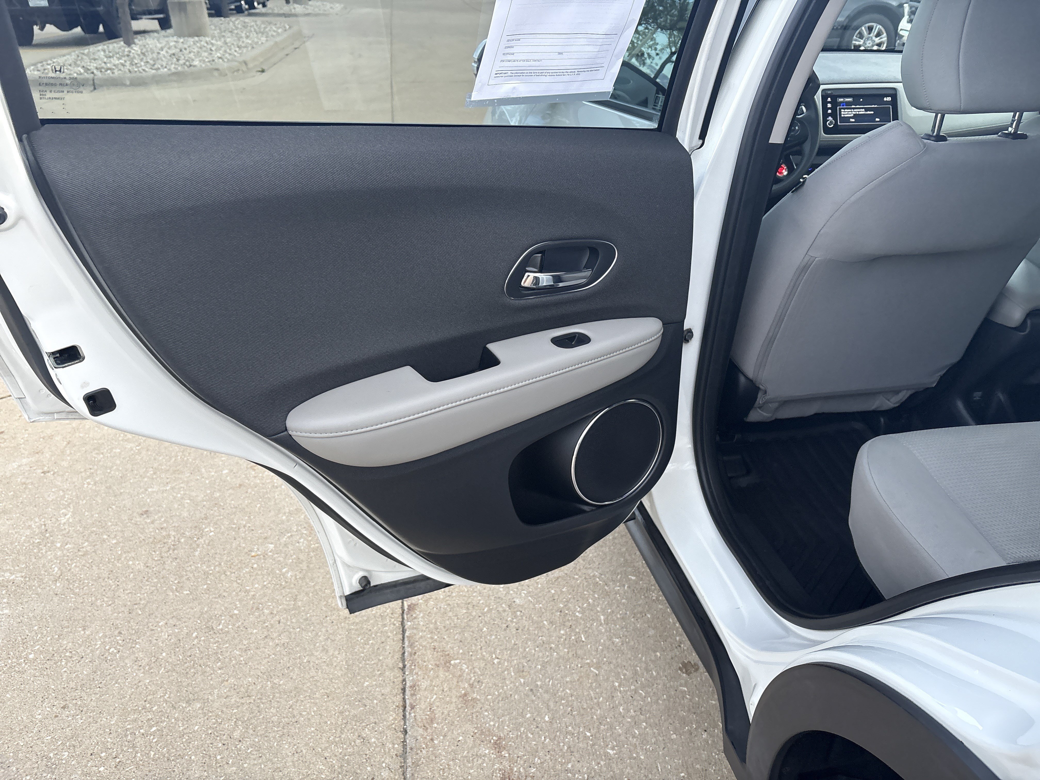 Used 2022 Honda HR-V EX image 11