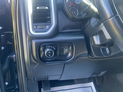 Used 2024 RAM 2500 Big Horn AWD/4WD image 22