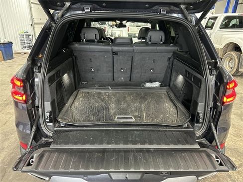 Used 2019 BMW X5 xDrive50i w/ Executive Package image 25
