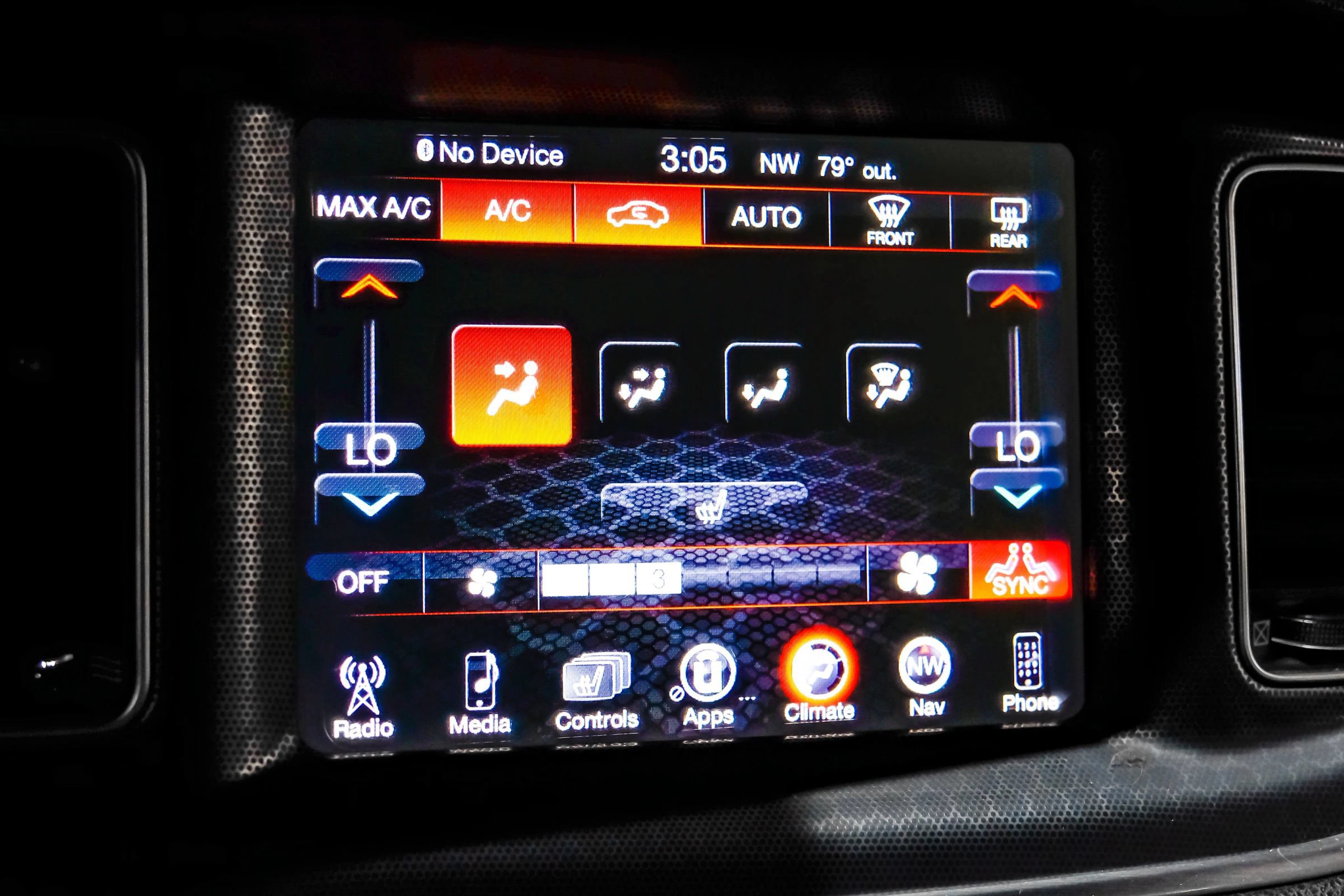 Used 2016 Dodge Charger SXT w/ Navigation & Travel Group RWD image 32