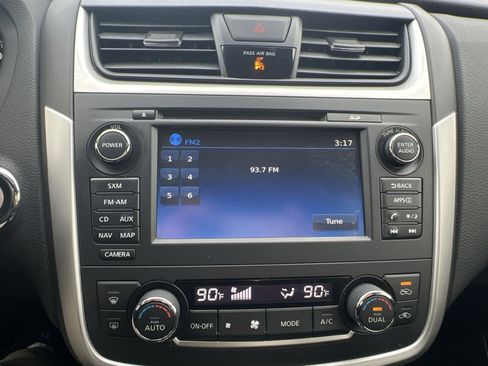 Used 2017 Nissan Altima 2.5 SV w/ Convenience Package image 18