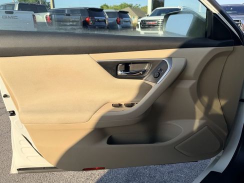 Used 2015 Nissan Altima 2.5 S w/ Sport Value Package image 23