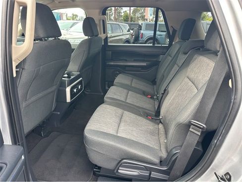 Certified 2022 Ford Expedition XLT image 18