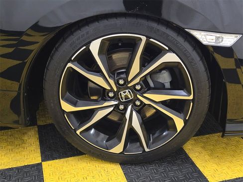 Used 2018 Honda Civic Si image 9